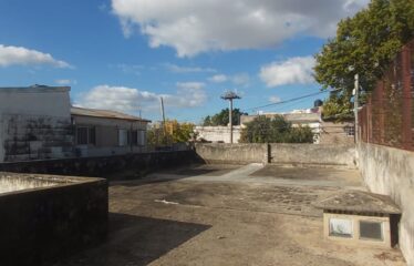 Venta casa. 2 dormitorios. Con patio.